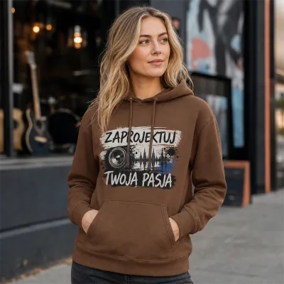 Bluza z Kapturem College Hoodie - Nadruk - kolor Caramel Toffee Bluza z Kapturem College Hoodie - Nadruk - kolor Caramel Toffee